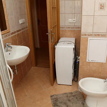 Apartmán 7k-zamecky Vrch 2 *